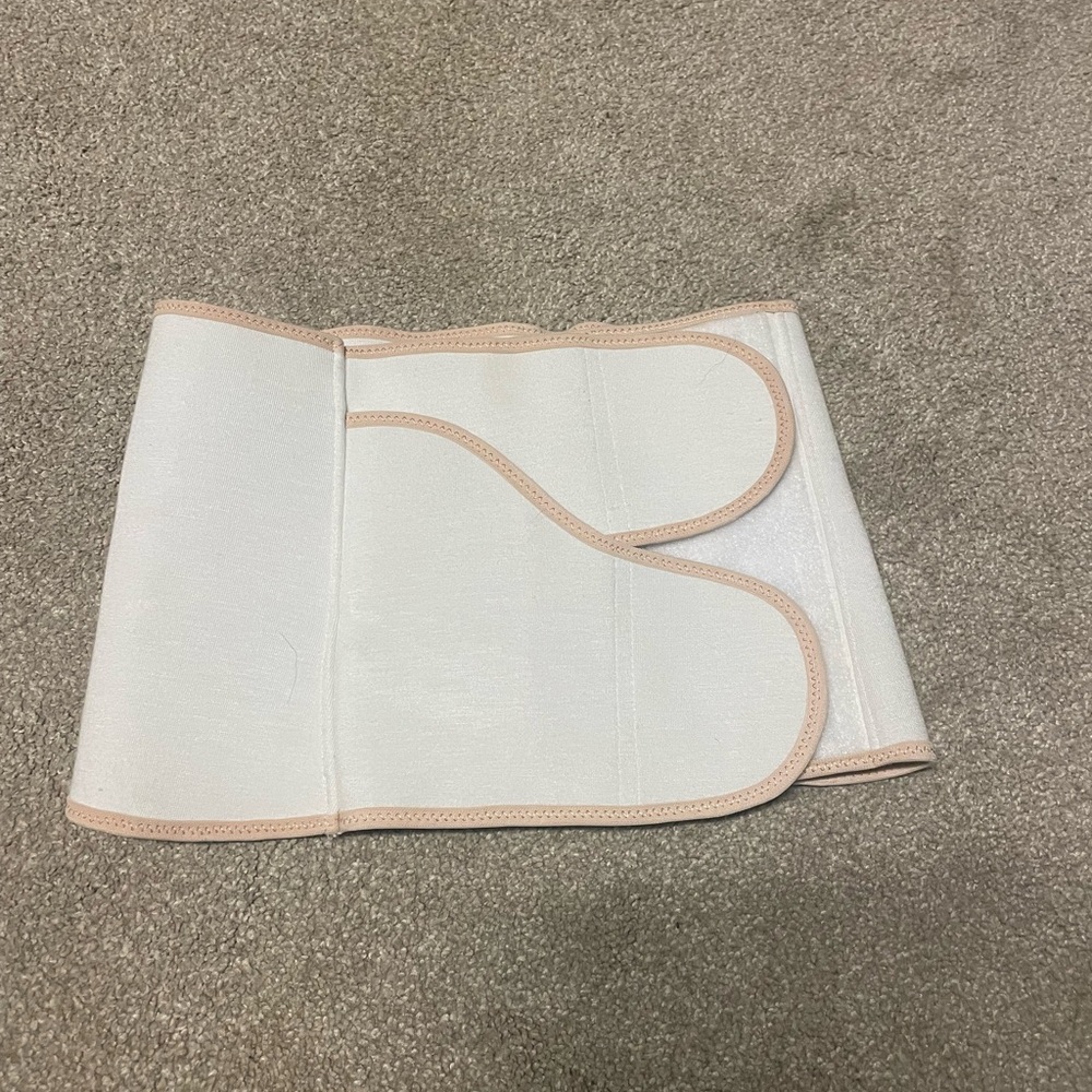 Belly Bandit White Postpartum Belly Wrap with Cream Trim